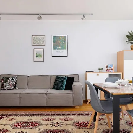 Przytulny I Przestronny W Krakowie Z Parkingiem Biurkiem I 2 Balkonami By Renters 아파트 *