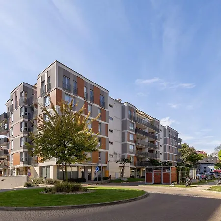 Przytulny I Przestronny W Krakowie Z Parkingiem Biurkiem I 2 Balkonami By Renters 크라쿠프
